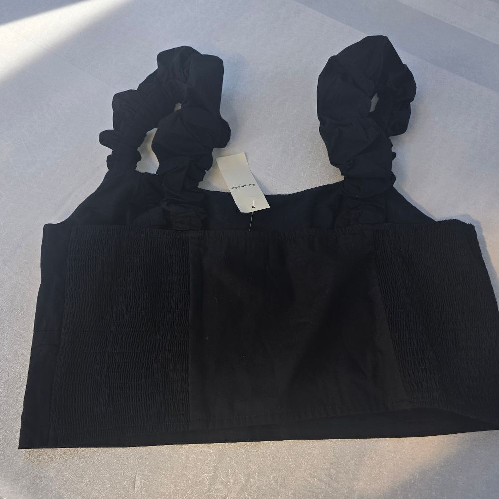 NWT Abercrombie & Fitch Black Poplin Scrunchie Strap Crop Top - Size L - Picture 3 of 9